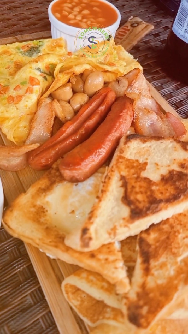 Breakfast Somewhere Lounge